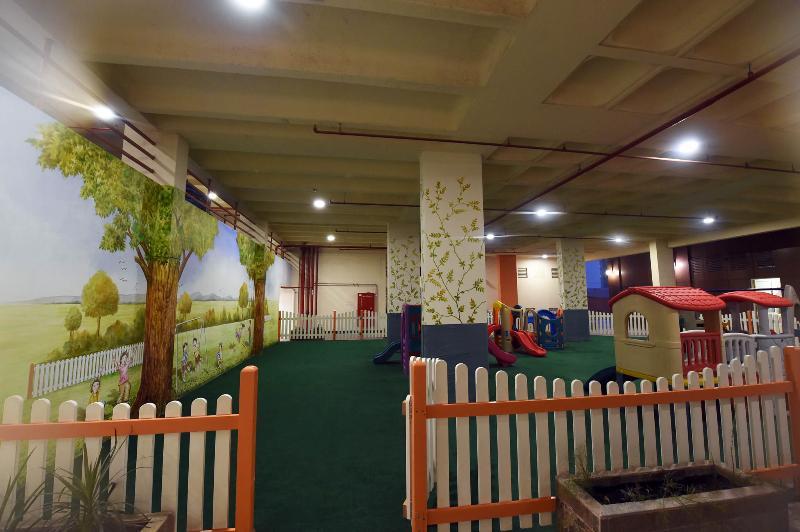 Orange Suites Hotel Manama Dış mekan fotoğraf