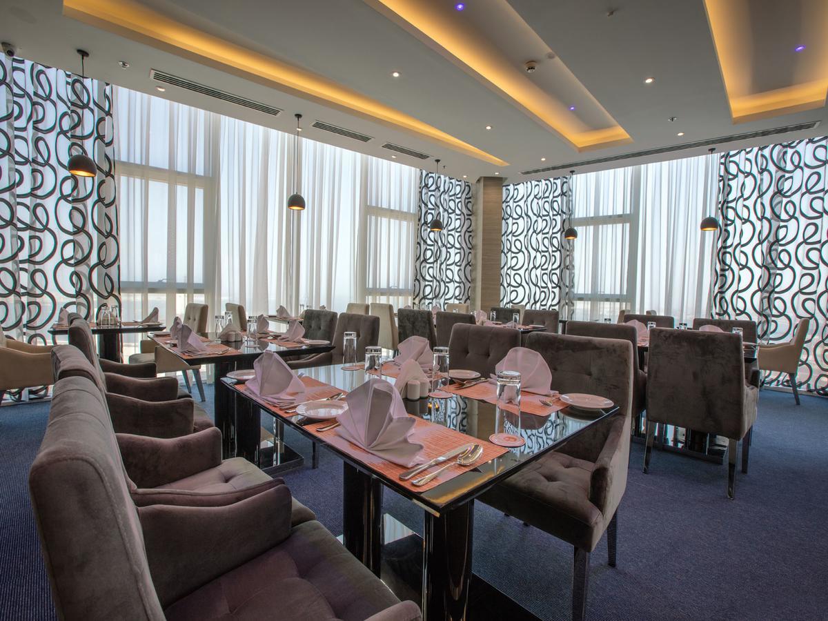 Orange Suites Hotel Manama Dış mekan fotoğraf