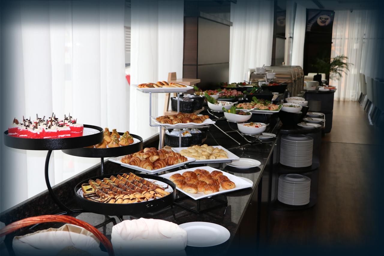 Orange Suites Hotel Manama Dış mekan fotoğraf