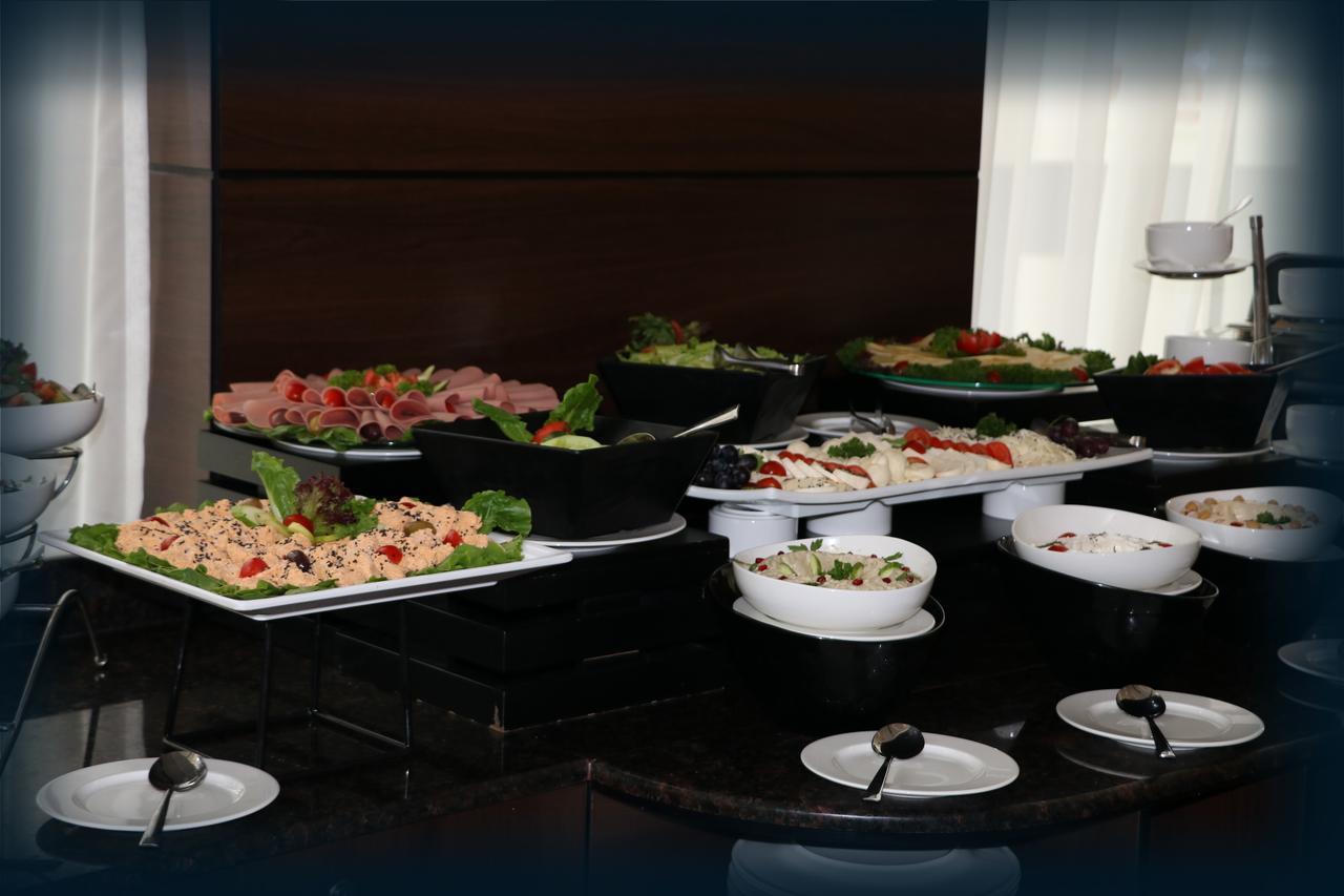 Orange Suites Hotel Manama Dış mekan fotoğraf